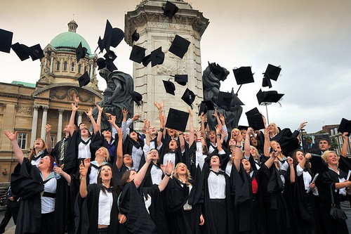Jak znaleźć pracę bez doświadczenia? 6 rad jak zdobyć pierwszą pracę