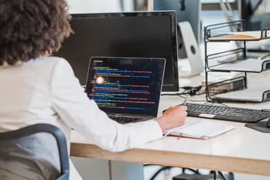 CV administrator IT – wzór i wskazówki do każdej sekcji