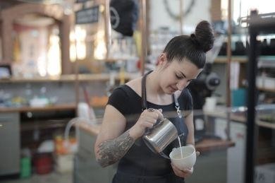 CV barista - wzór, przykłady i 5+ wskazówek, jak napisać