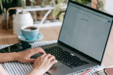 CV bez wykształcenia do pracy: jak wpisać brak edukacji?