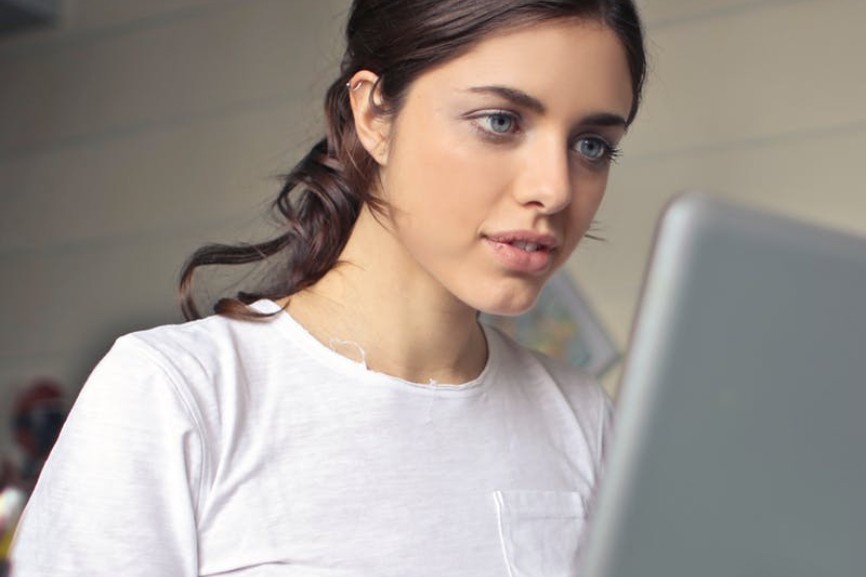 CV chronologiczne - wzór. Kiedy warto zachować chronologię w CV?