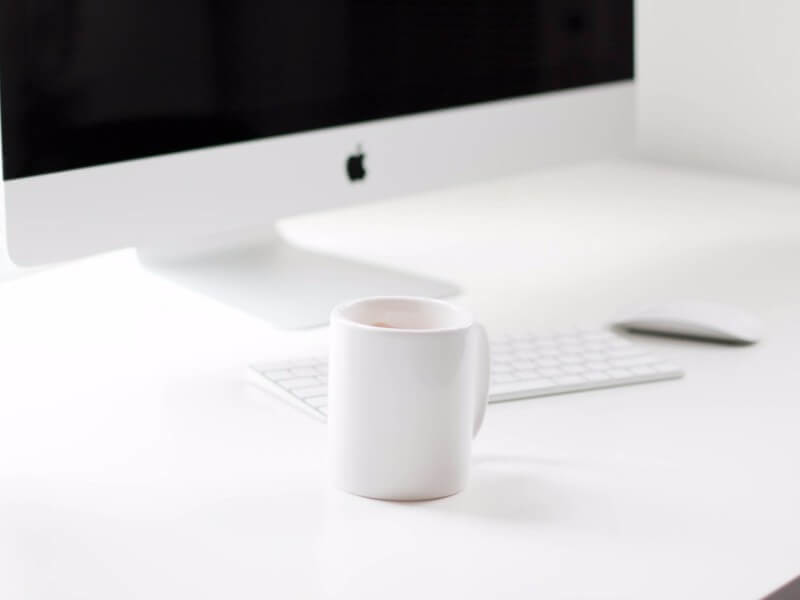 Praca dodatkowa i dorywcza: jak dorobić do pensji, też w domu