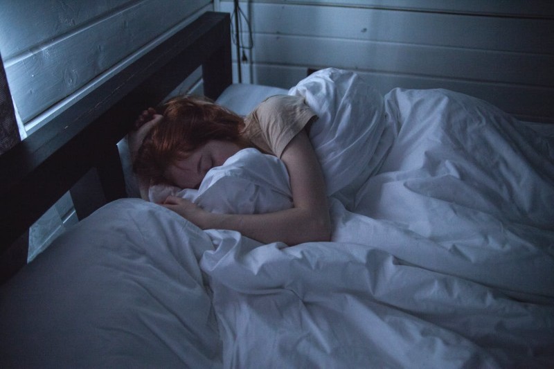 Zdrowy sen: co robić, by się wysypiać? [dobre nawyki]