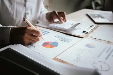CV młodszy analityk finansowy - wzór, jak napisać