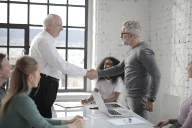 Nagroda jubileuszowa w budżetówce - co mówi Kodeks pracy?