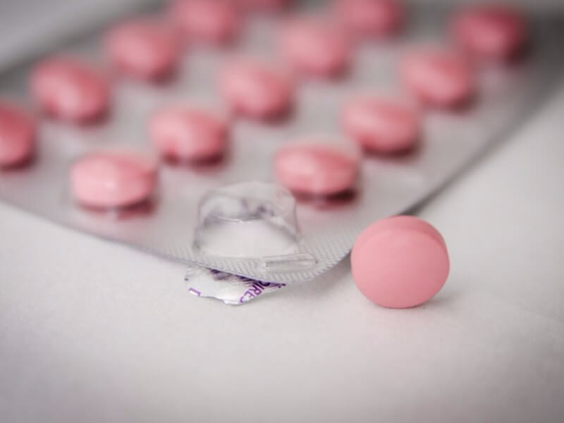 Technik farmacji (farmaceutyczny) - Zarobki + Praca po farmacji