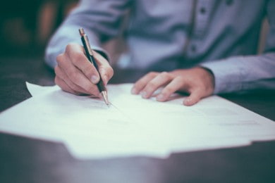 Rodzaje umów o pracę w Polsce 2026. Jakie są typy umów?