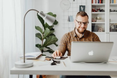 Staż pracy: czym jest, jak go wyliczyć, jakie okresy uwzględnić