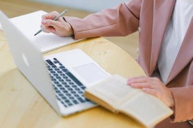 Świadczenie przedemerytalne 2023 - ile wynosi, jakie warunki