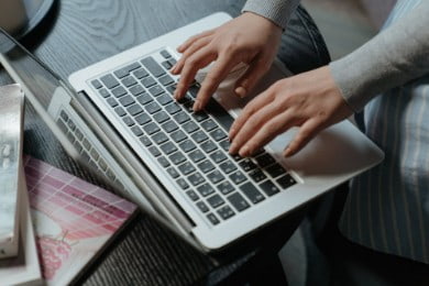 Zakres obowiązków pracownika - co to? Co wpisać? (Wzór)