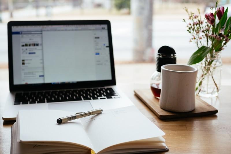 Życiorys a CV – czym się od siebie różnią? [+ Definicje]